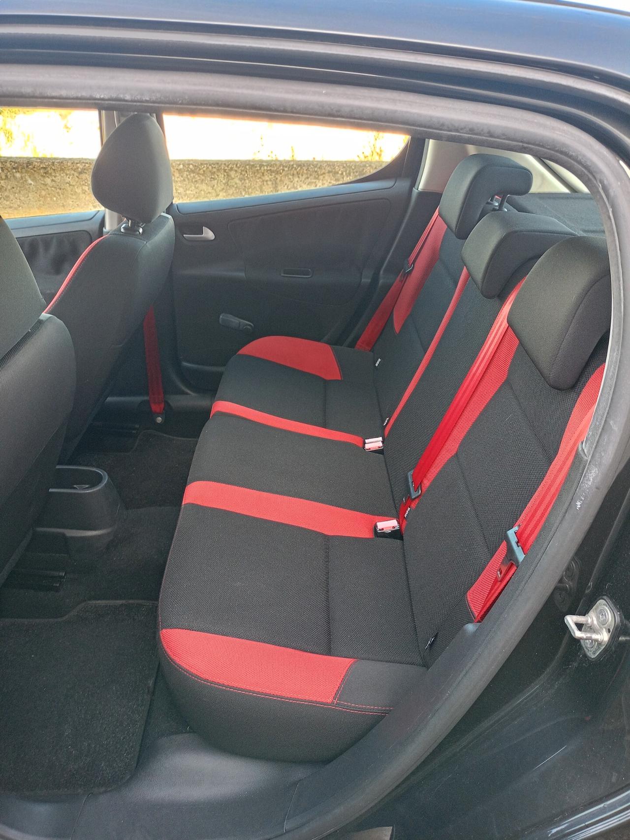 PEUGEOT 207 1600 DIESEL 130000KM UNICO PROPRIETARIO