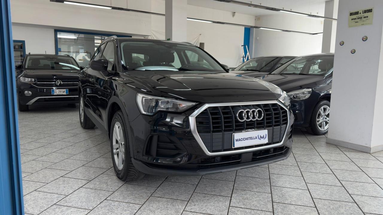 Audi Q3 35 TDI S tronic Business