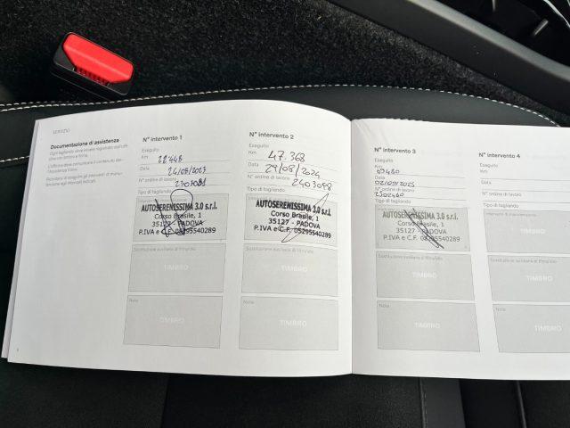 VOLVO XC40 T4 Recharge Plug-in Hybrid autom. Ultimate Dark