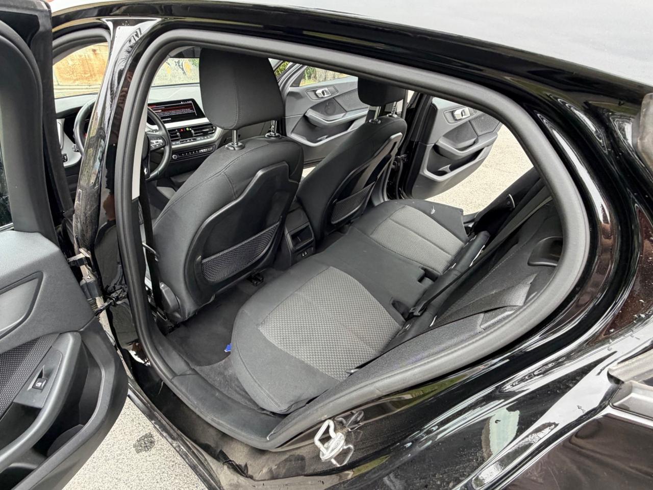 Bmw 118 118i 5p. Advantage