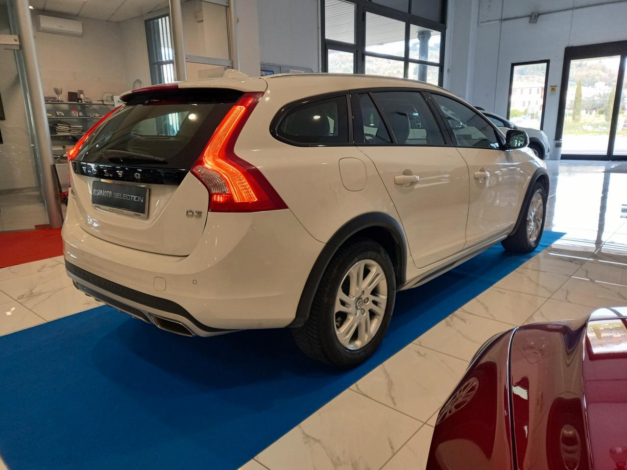 Volvo V60 Cross Country UNICO PROP