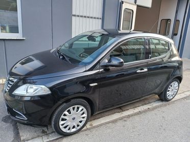 Lancia Ypsilon 1.2 69 CV Unyca*EURO5*NEOPATENTATI