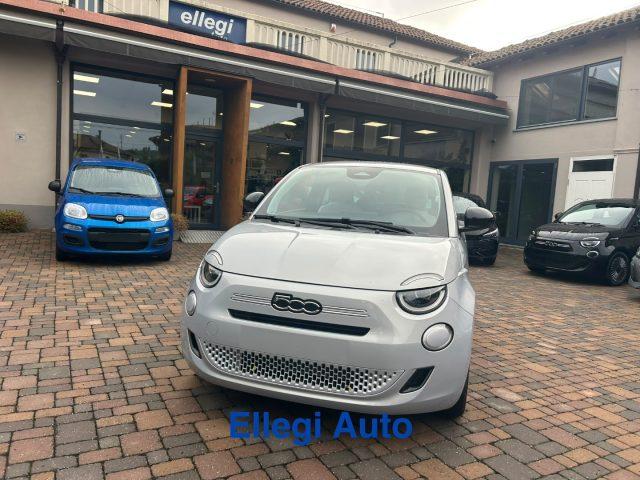 FIAT 500 Berlina Hybrid Icon KM0 + PACK STYLE