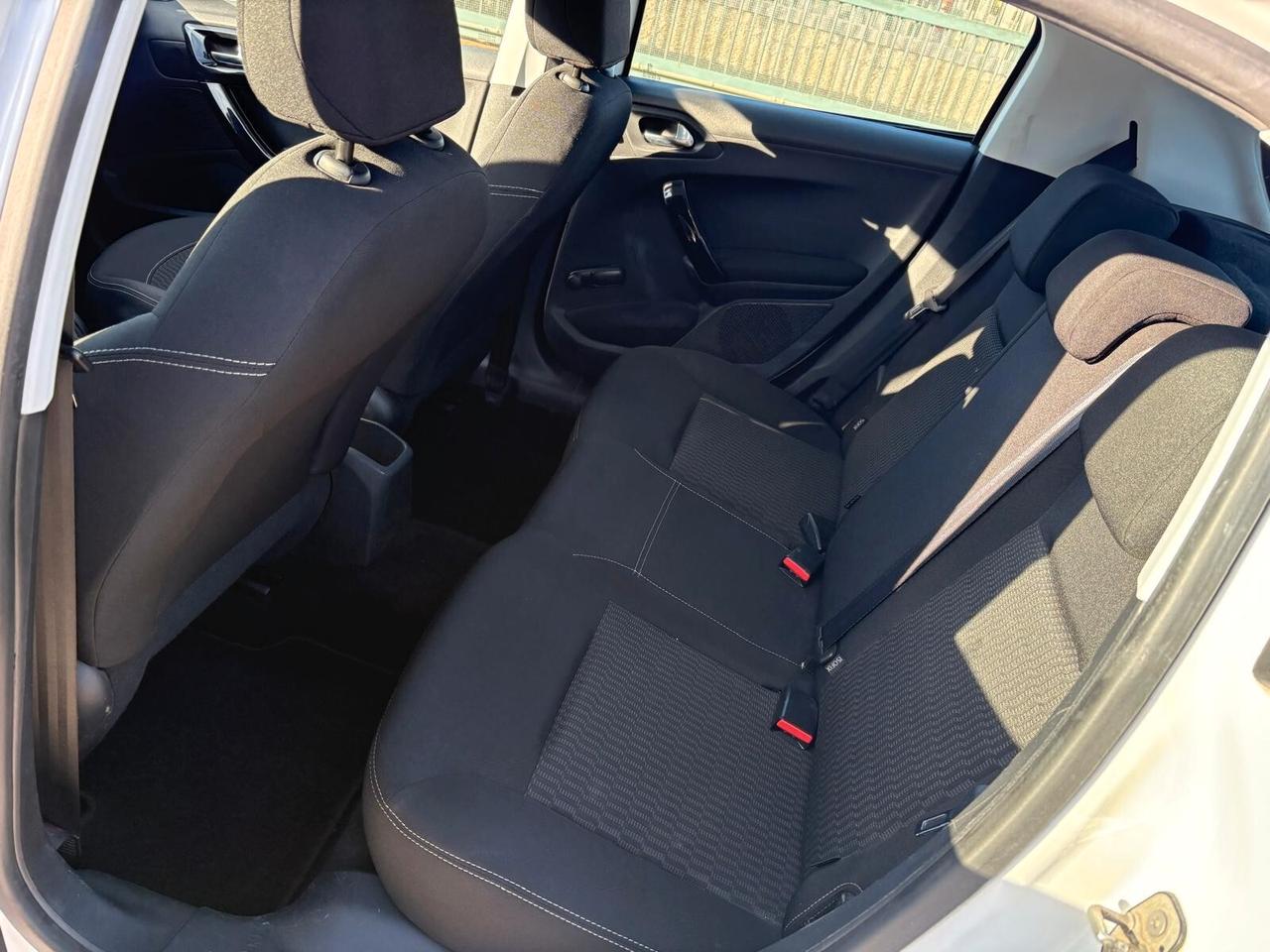 Peugeot 208 1.5 BlueHdi 100Cv S&S 5p Active