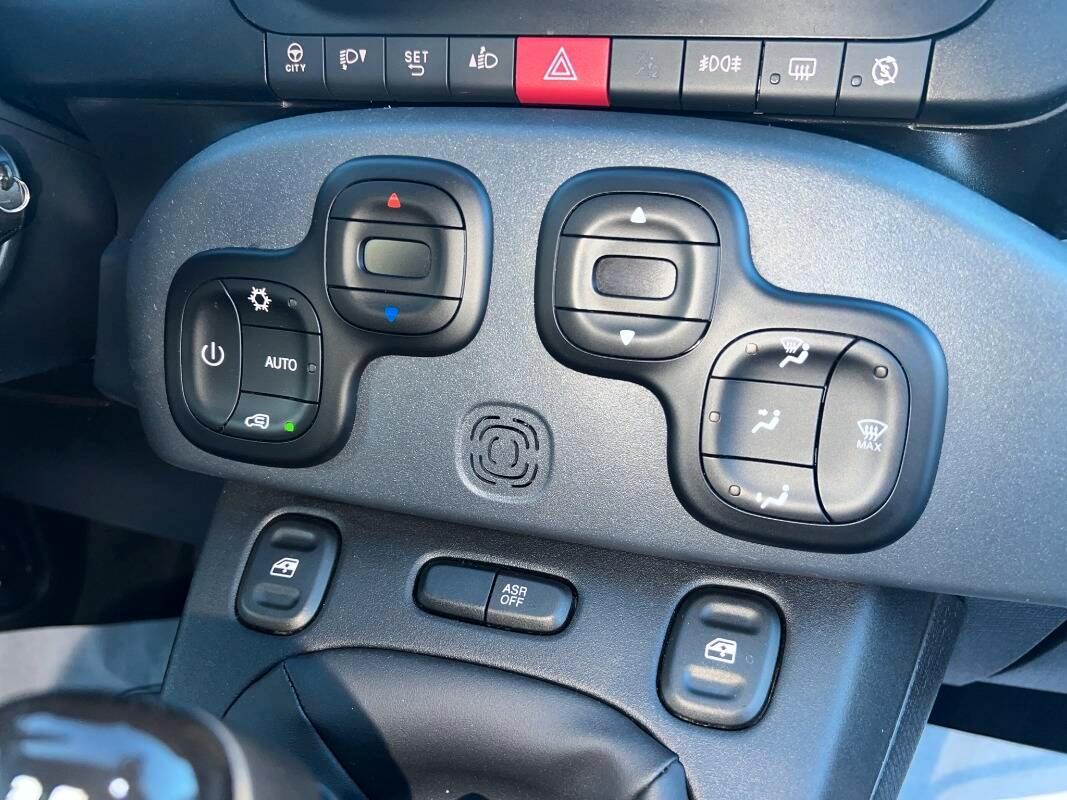 Fiat Panda City Cross 1.0 hybrid City Cross s&s 70cv Con CARPLAY