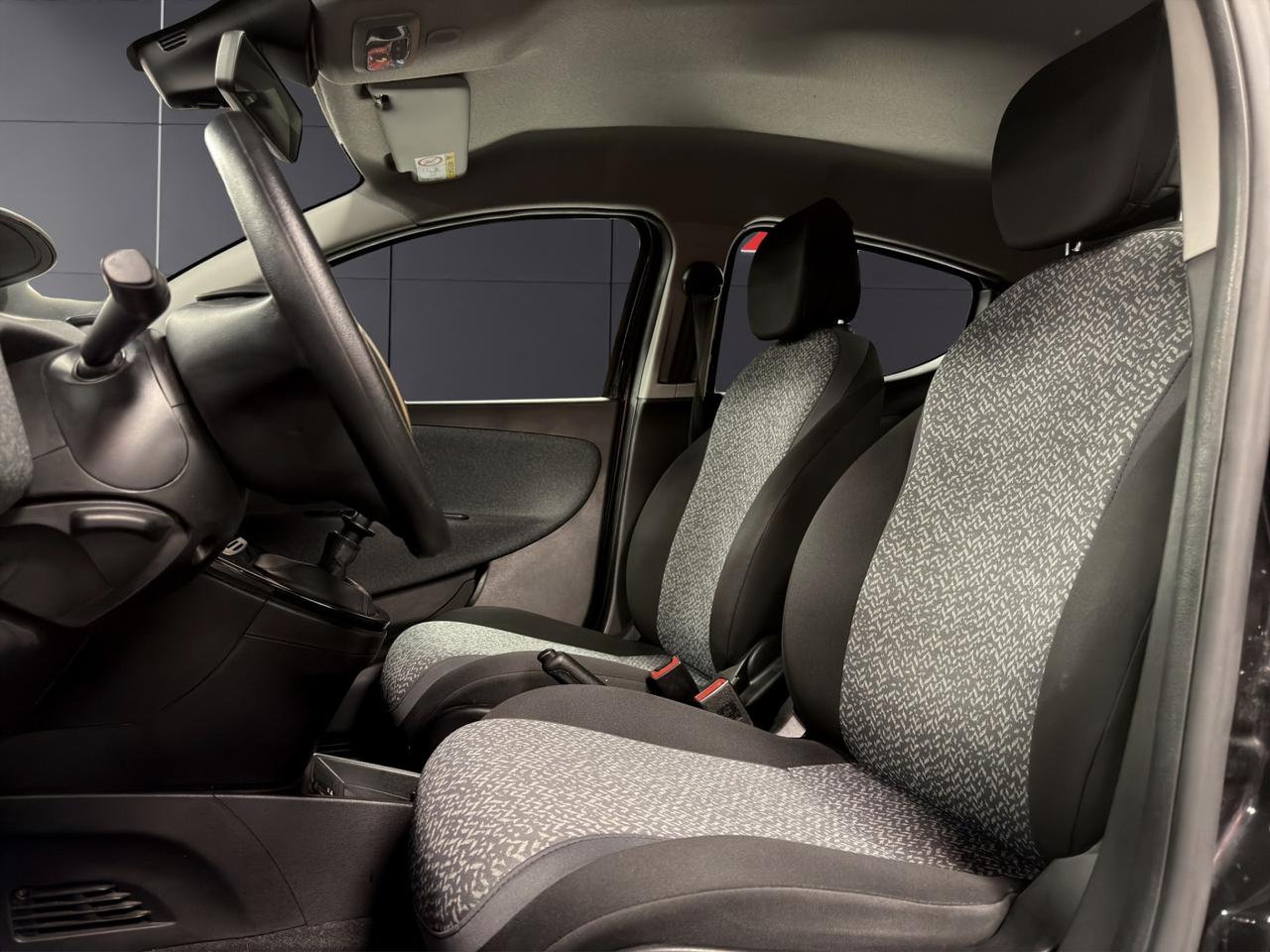 Lancia Ypsilon 1.0 firefly hybrid Silver Plus s&s 70cv