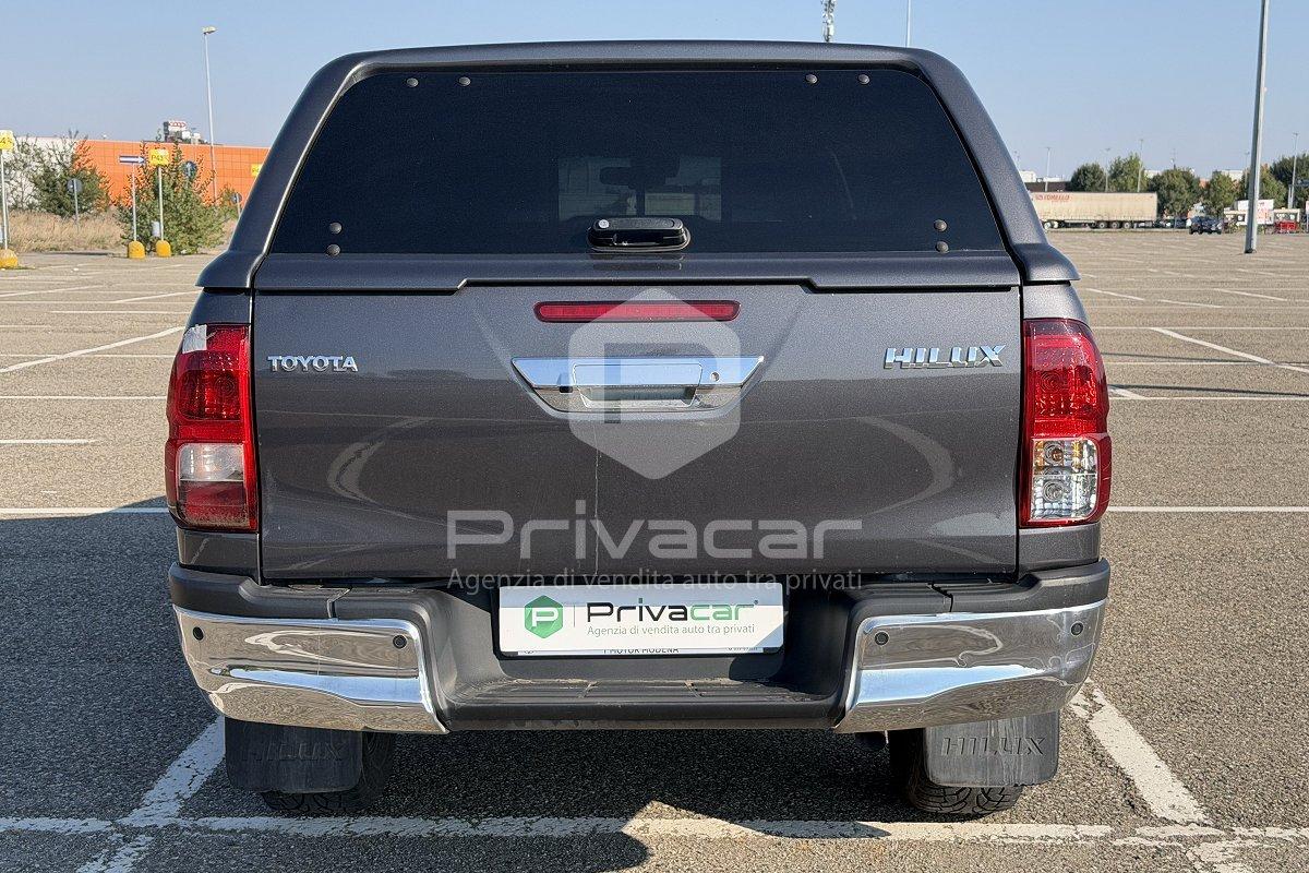 TOYOTA Hilux 2.8 D 4WD 4 porte Double Cab Lounge