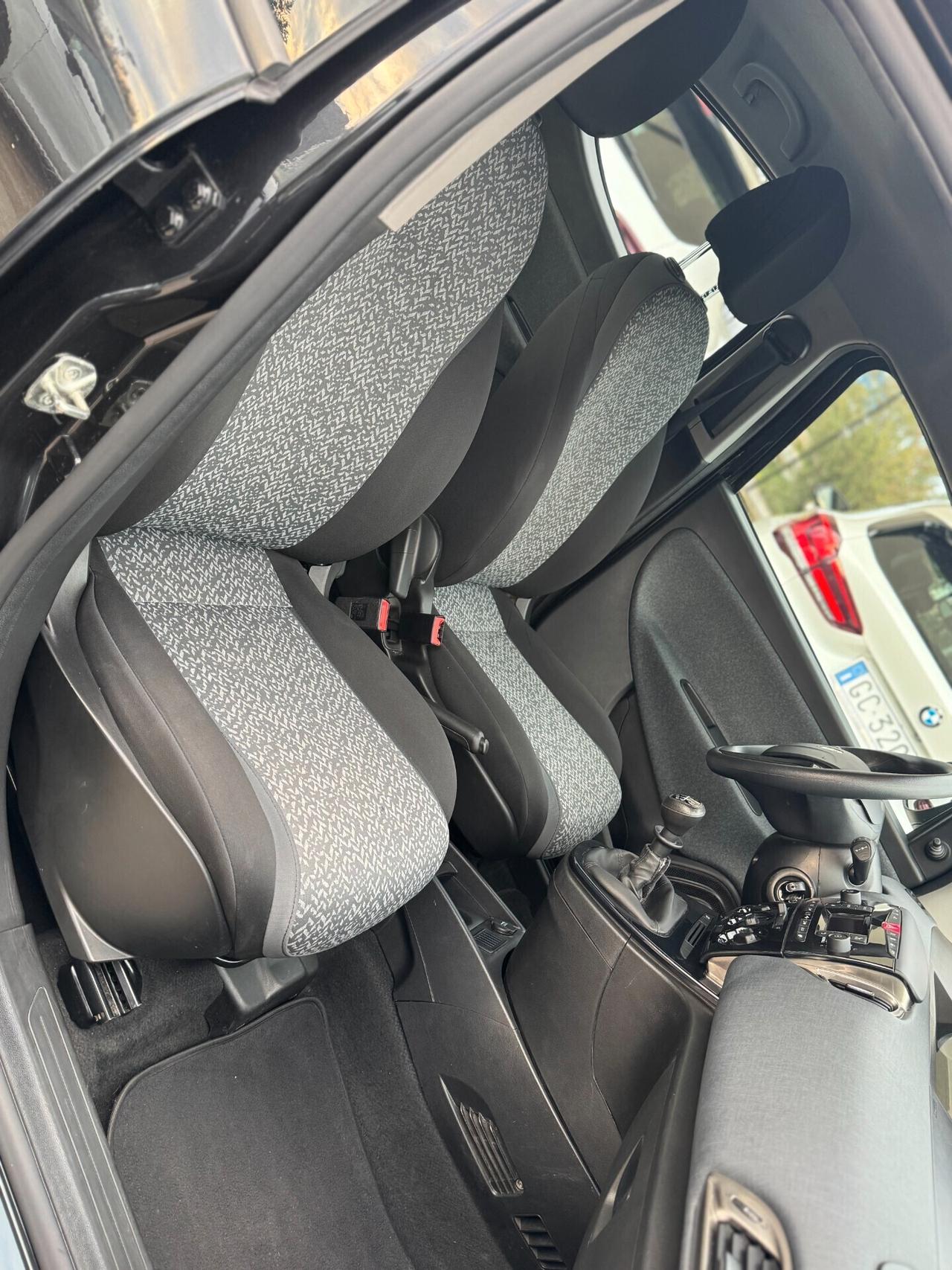 Lancia Ypsilon 1.0 FireFly 5 porte S&S Hybrid Ecochic