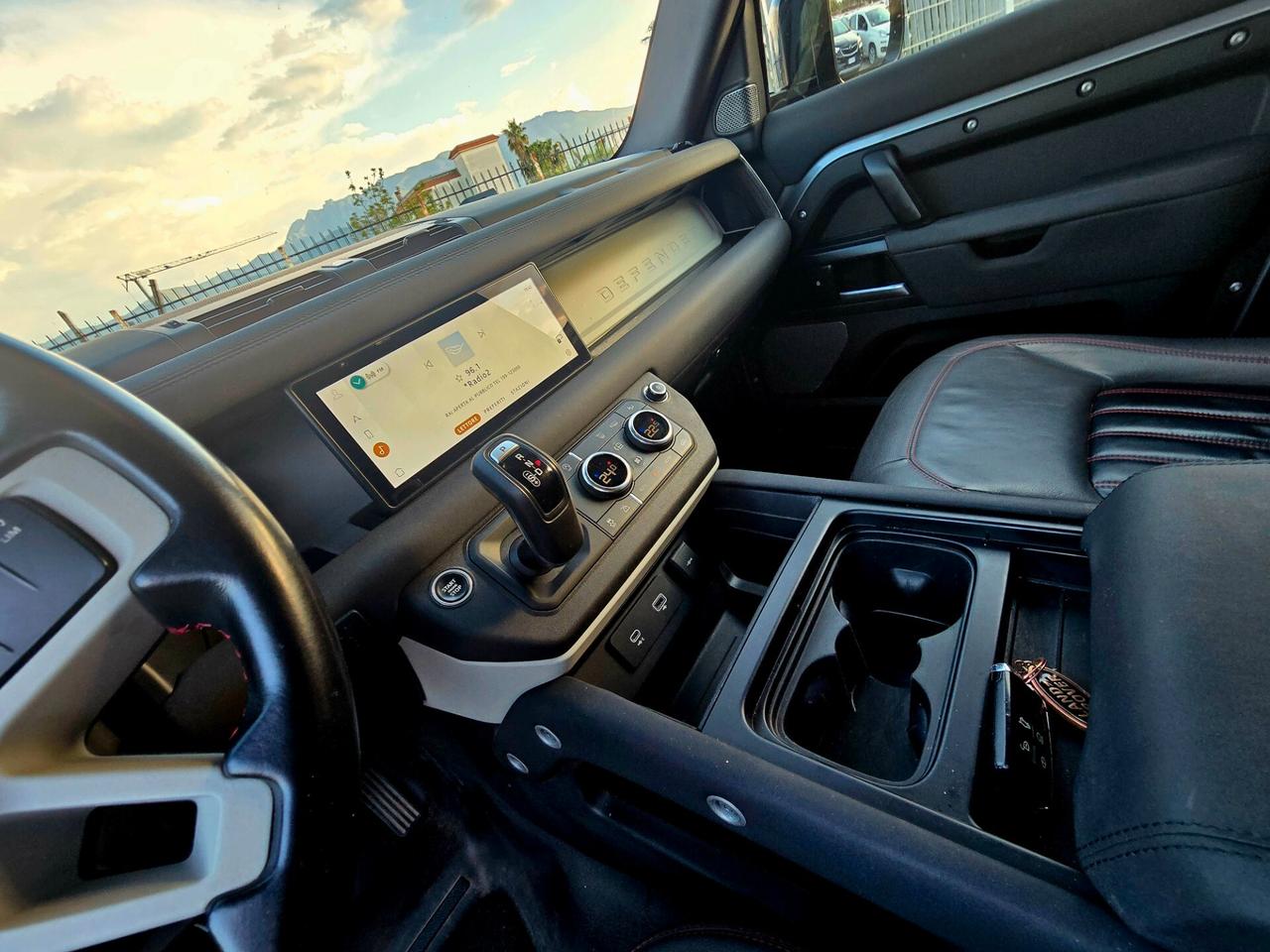 Land Rover Defender 90 3.0D I6 200 CV AWD Auto X-Dynamic SE