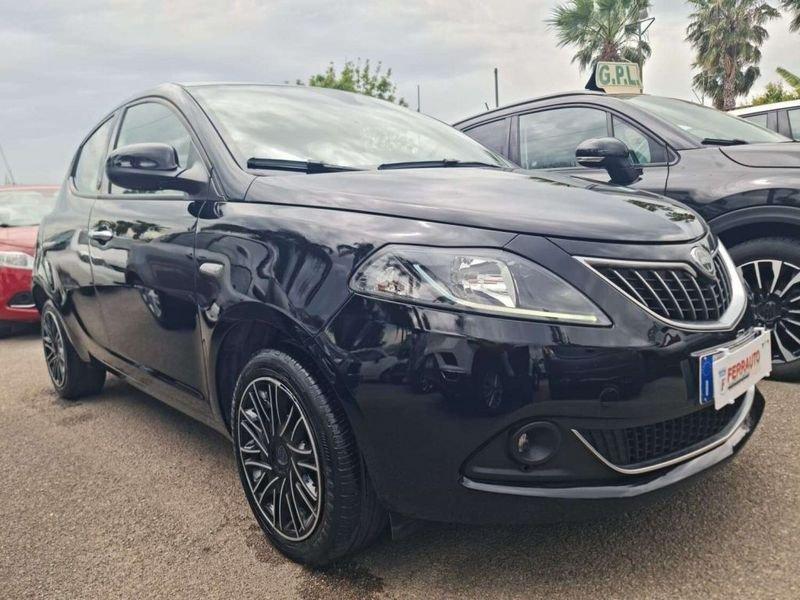 Lancia Ypsilon 1.0 FireFly 5 porte S&S Hybrid Ecochic