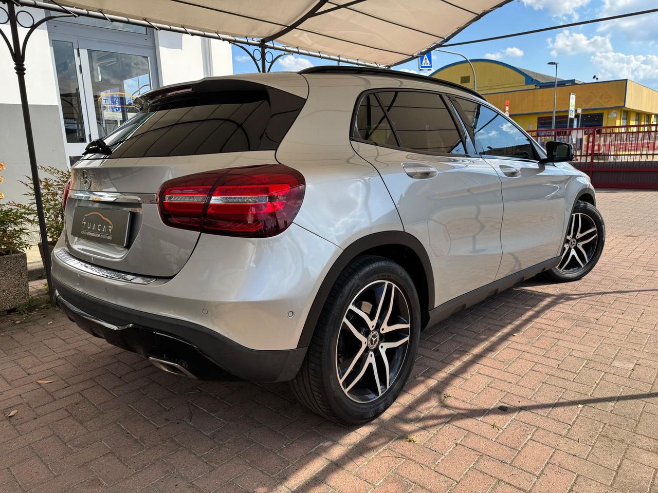 Mercedes-Benz GLA 220 Premium GLA 220 D #6418
