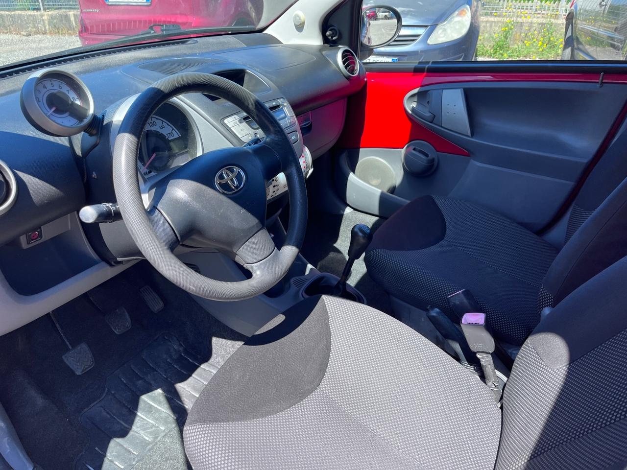 Toyota Aygo 1.0 12V VVT-i 5 porte Sol