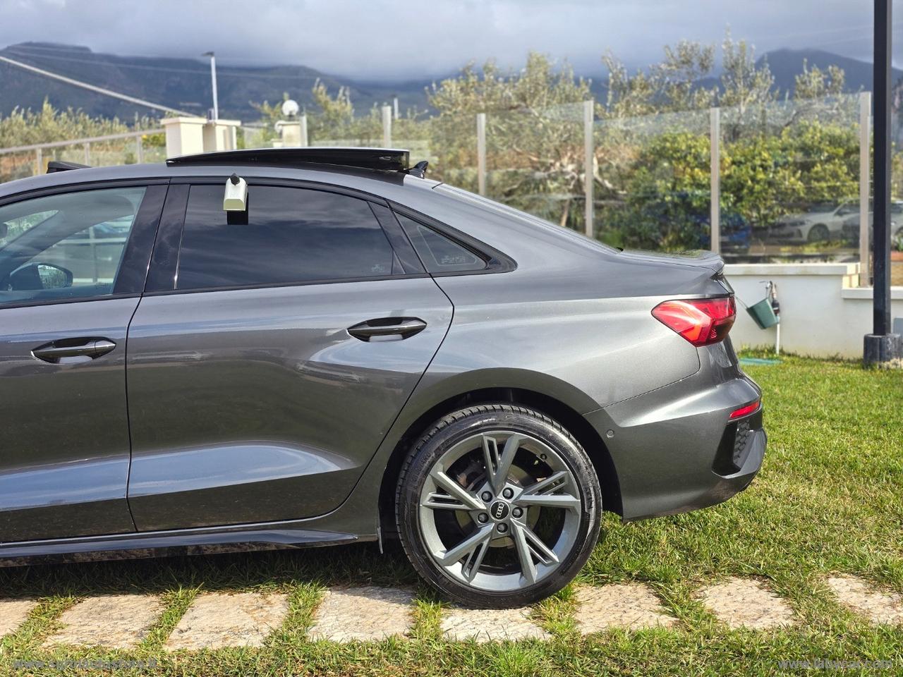 AUDI A3 Sedan 30 TDI S line TETTUCCIO