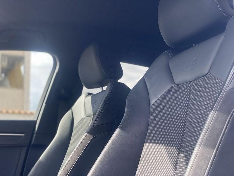 Audi Q3 S Line interno ed esterno 2.0 TDI 200CV S-Tronic quattro 40