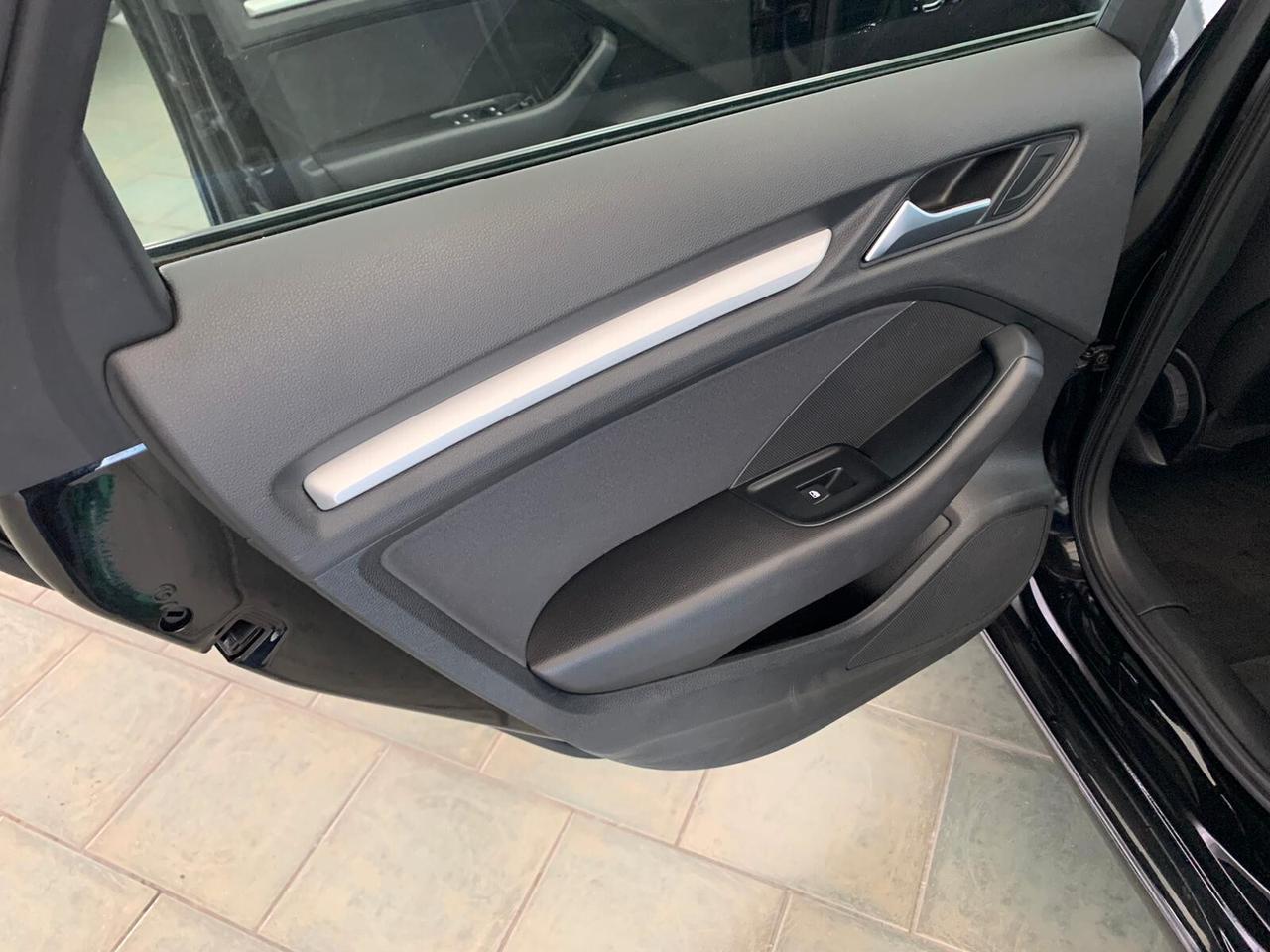 Audi A3 SPB 30 g-tron S tronic Business