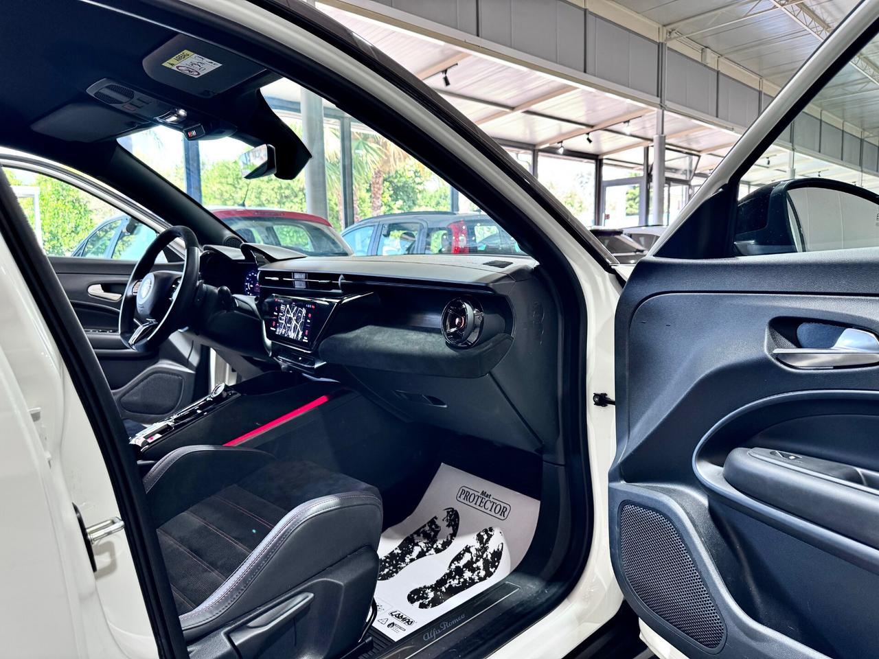 Alfa Romeo Junior 1.2 136 CV Hybrid eDCT6 Speciale