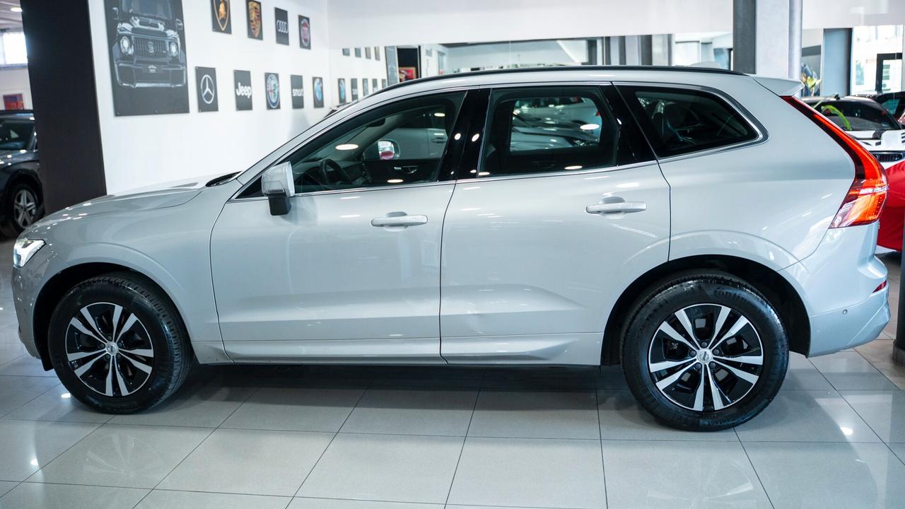 Volvo XC 60 XC60 B4 D 2.0 GEARTRONIC AWD MOMENTUM SPORT LED NAVI FULL OPTIONAL