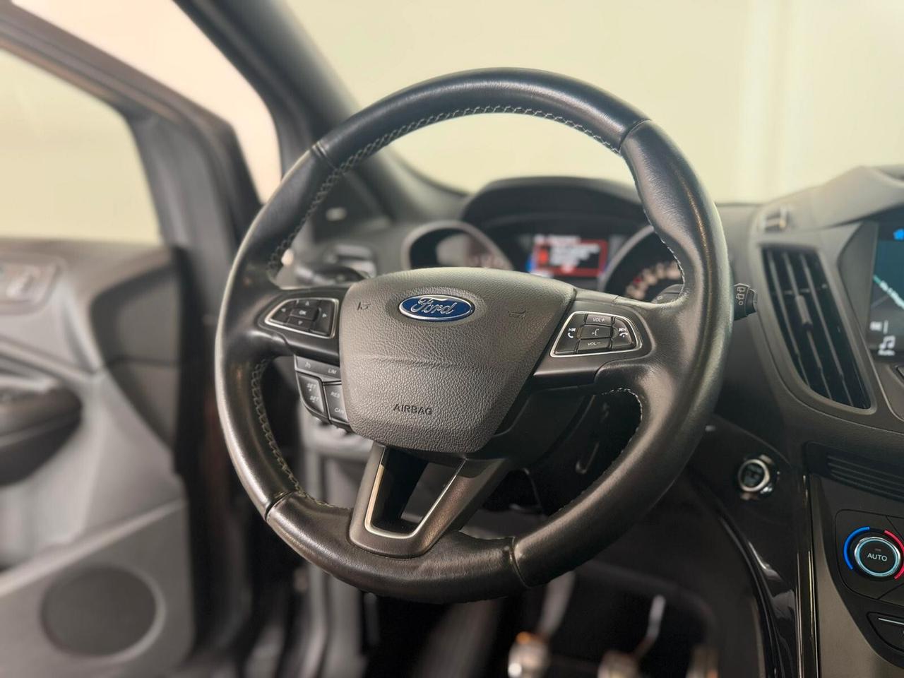 Ford Kuga 2.0 TDCI 150 CV S&S 4WD ST-Line