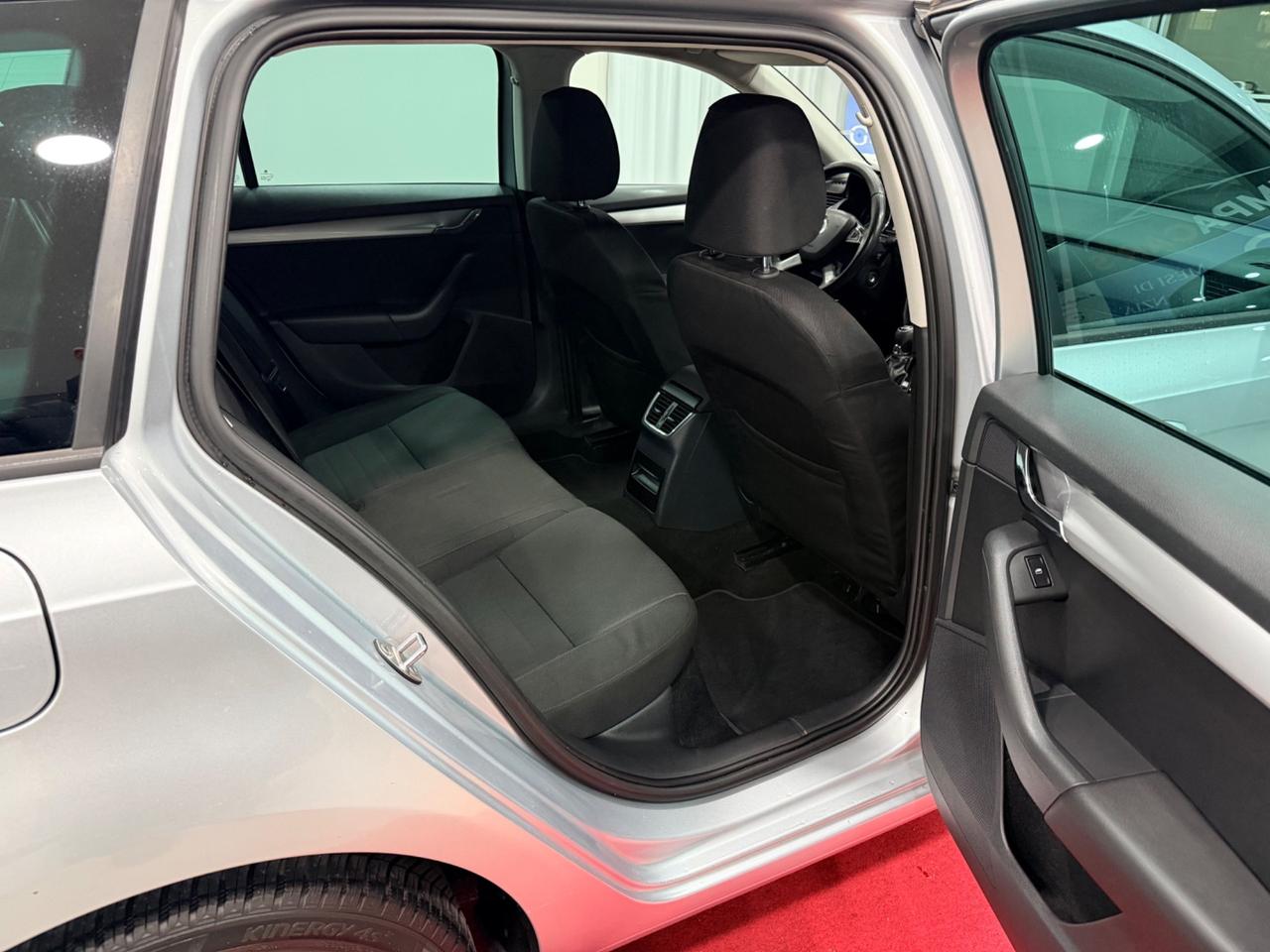 Skoda Octavia 2.0 TDI 150CV CR Wagon Executive