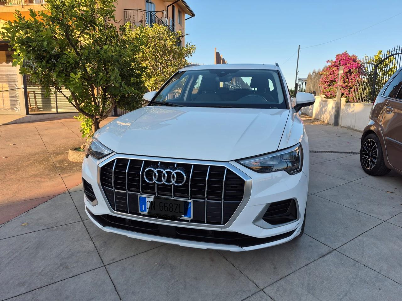 Audi Q3 35 TDI S tronic S LINE/TETTO
