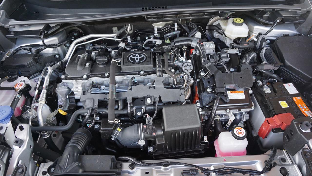 Toyota C-HR 1.8 hev Active fwd e-cvt
