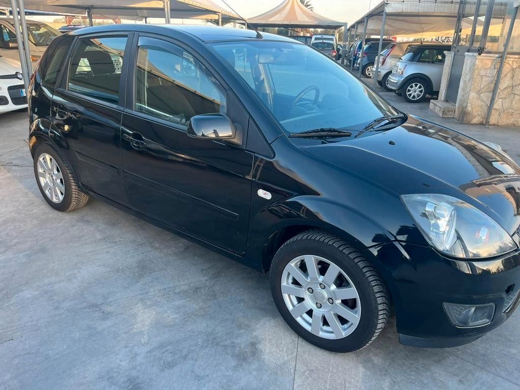 Ford Fiesta 1.4 TDCi 5p. Titanium