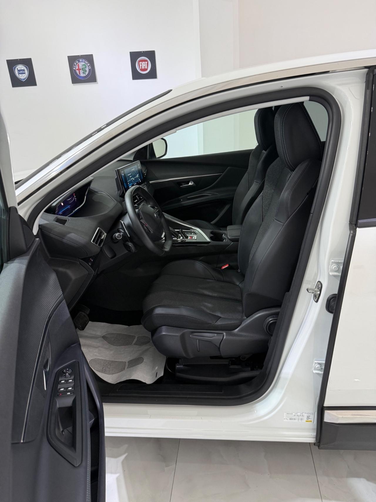 PEUGEOT 3008 ALLURE PACK UNICO PROPRIETARIO CON IVA ESPOSTA