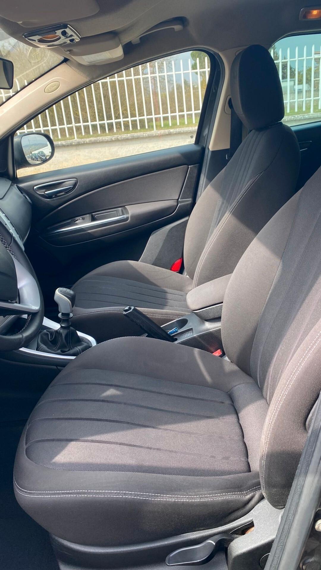 Lancia Delta 1.6 MJT DPF Gold 120cv