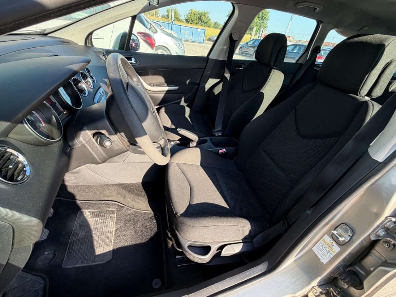 Peugeot 308 1.6 HDi 90CV SW Premium Mix