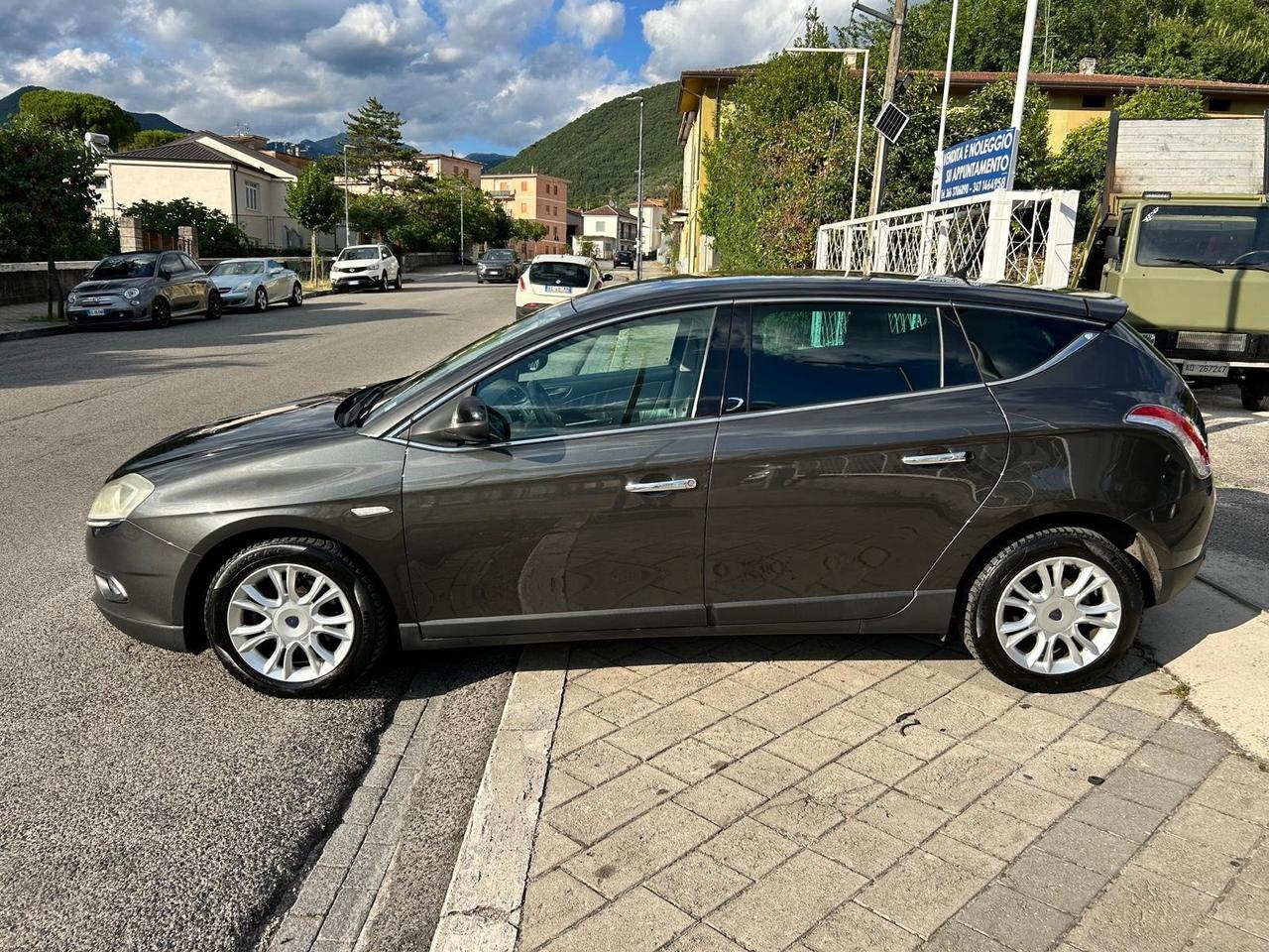 Lancia Delta 1.6 MJT DPF Platinum