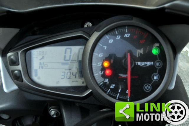 TRIUMPH Speed Triple R 1050