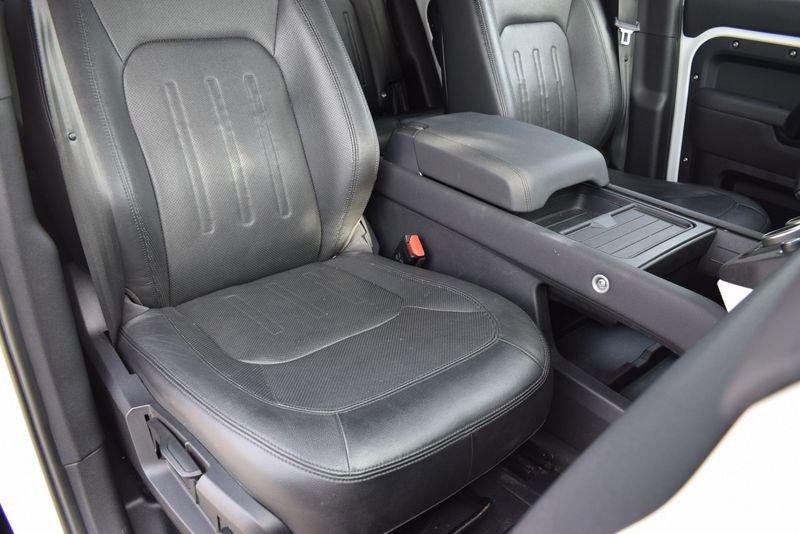 Land Rover Defender 110 3.0D I6 250 CV AWD Auto SE