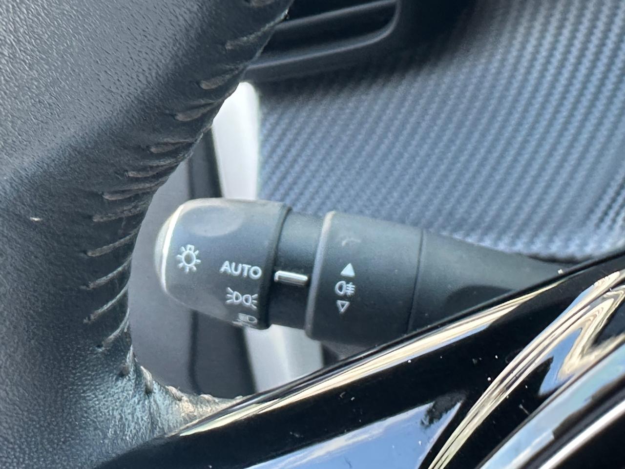 Peugeot 208 PureTech 100 Stop&Start 5 porte Allure
