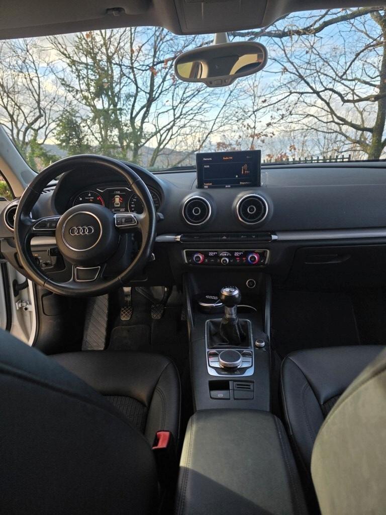 Audi A3 SPB 1.6 TDI clean diesel Ambition