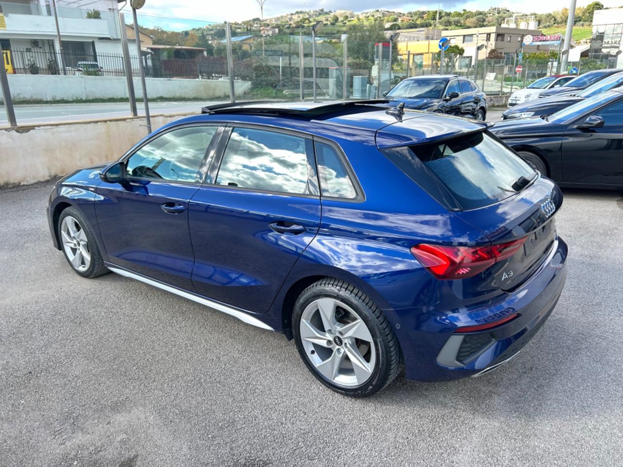 Audi A3 SPB 2.0TDI S line Edition full tetto