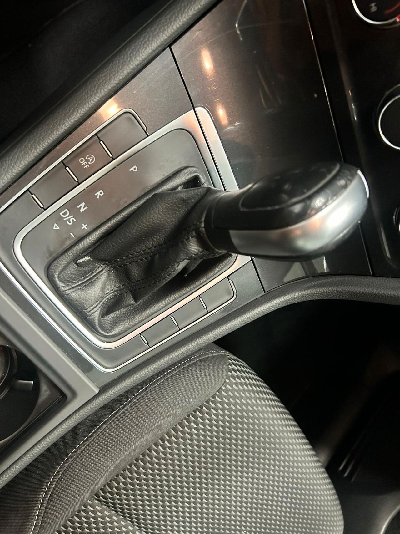 VW Golf 7 1.5 TGI DSG X NEOPATENTATI 2020