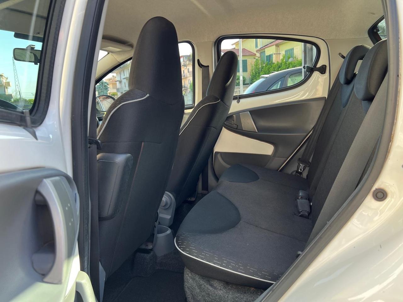 Peugeot 107 1.0 68CV 5p. Access Clima