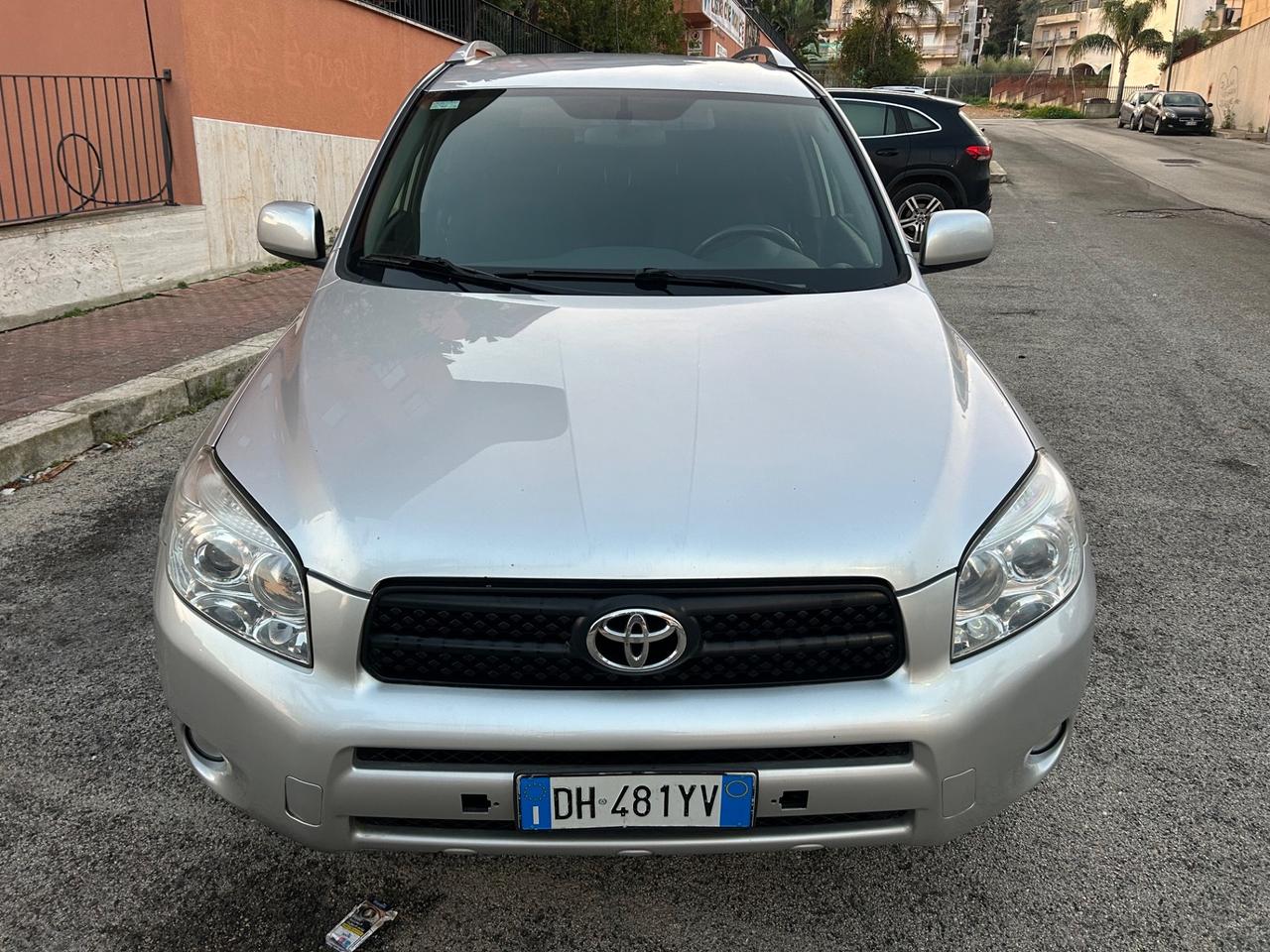 Toyota RAV 4 RAV4 2.2 D-4D 136 CV Sol unico proprietario