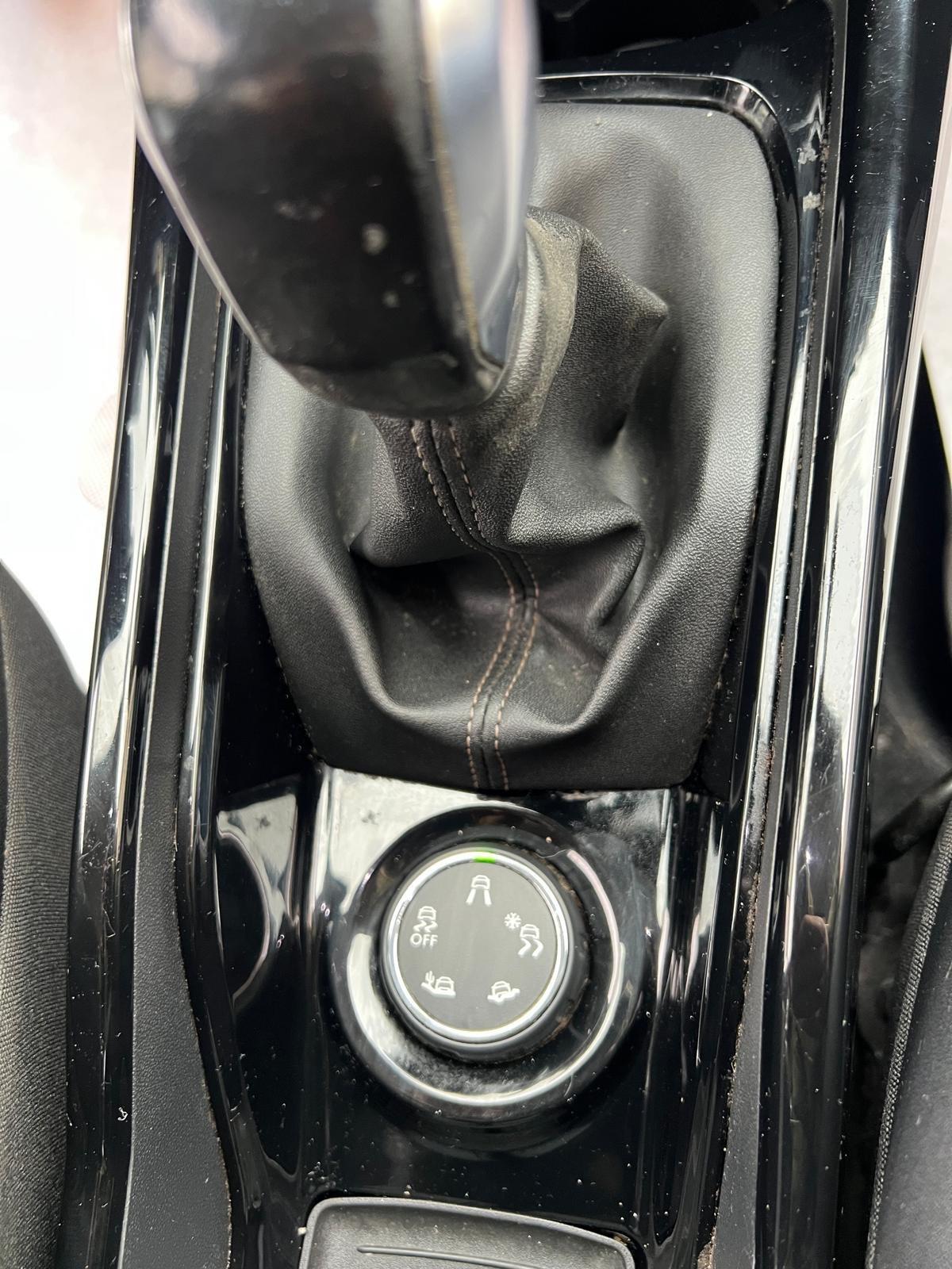 Peugeot 2008 BlueHDi 120 S&S Black Matt