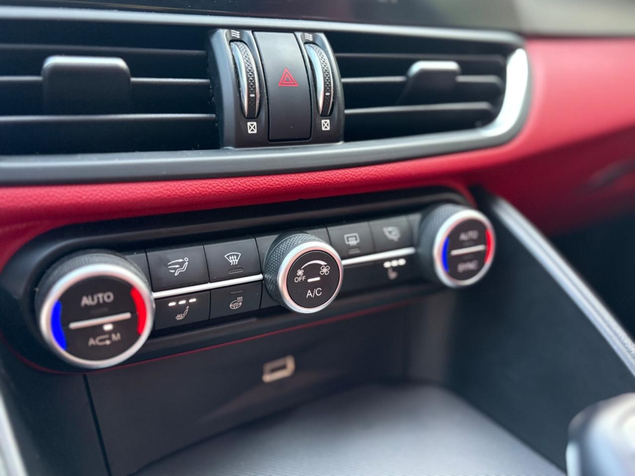 Alfa Romeo Giulia 2.2 Turbodiesel 210 CV AT8 AWD Q4 Veloce