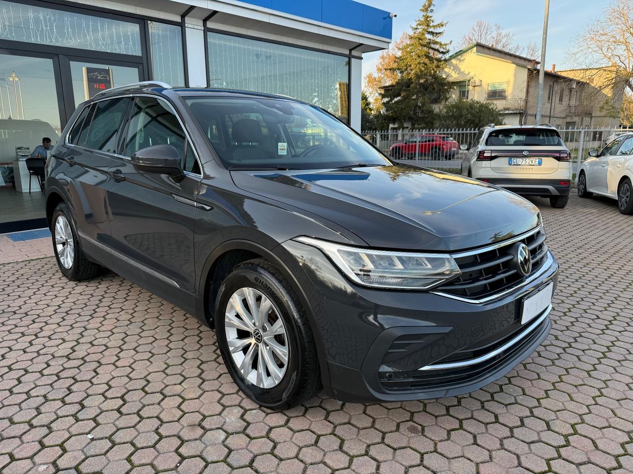 Volkswagen Tiguan 2.0 TDI SCR Life OK NEOPATENTATI