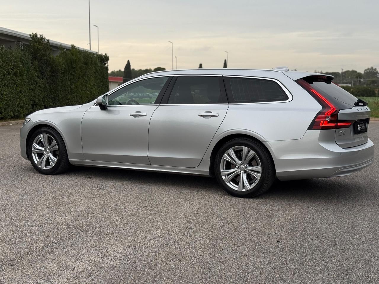 Volvo V90 B4 (d) AWD Geartronic Momentum Business Pro