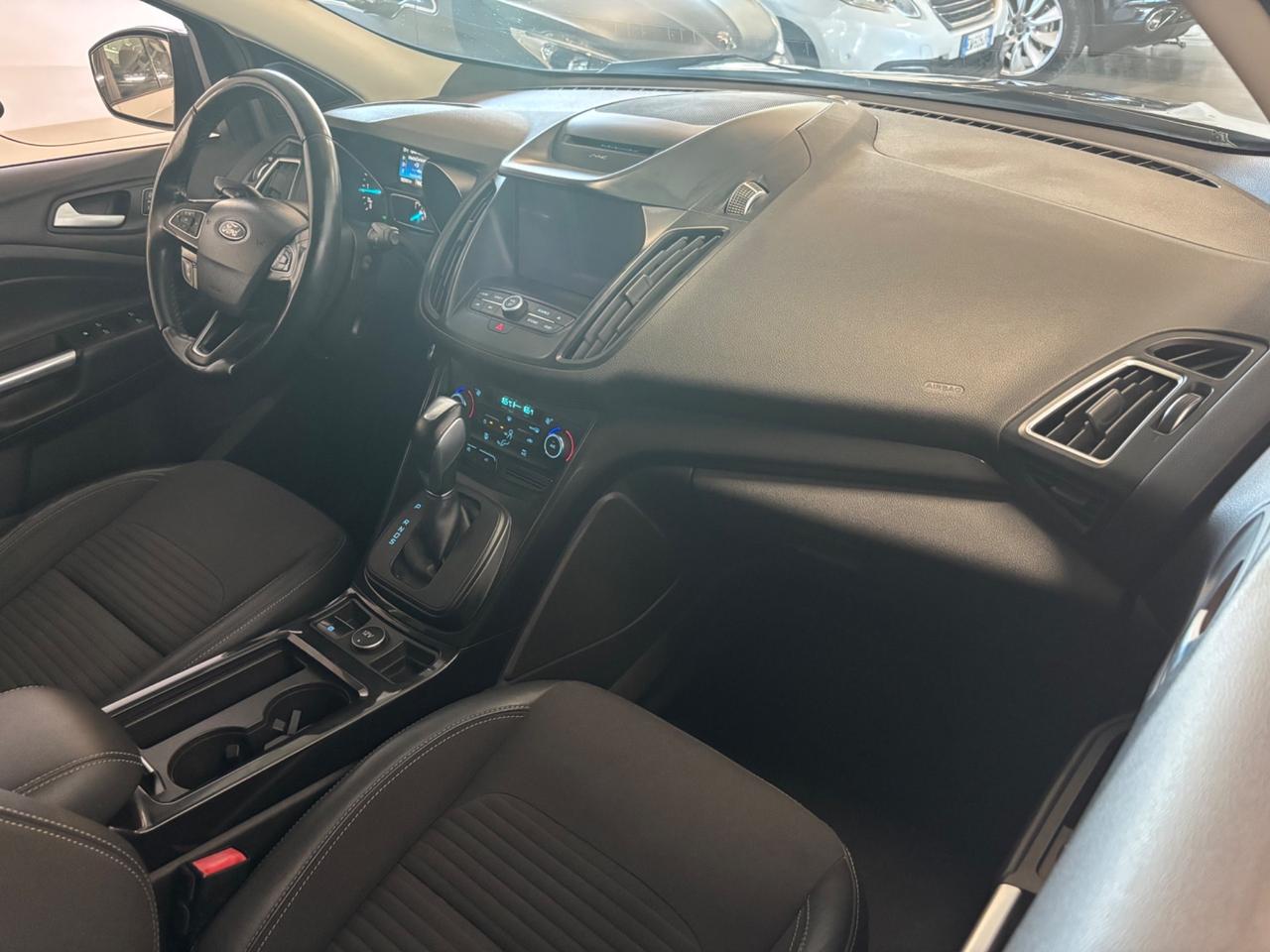 Ford Kuga 1.5 TDCI AUTOMATICA Powershift Titanium
