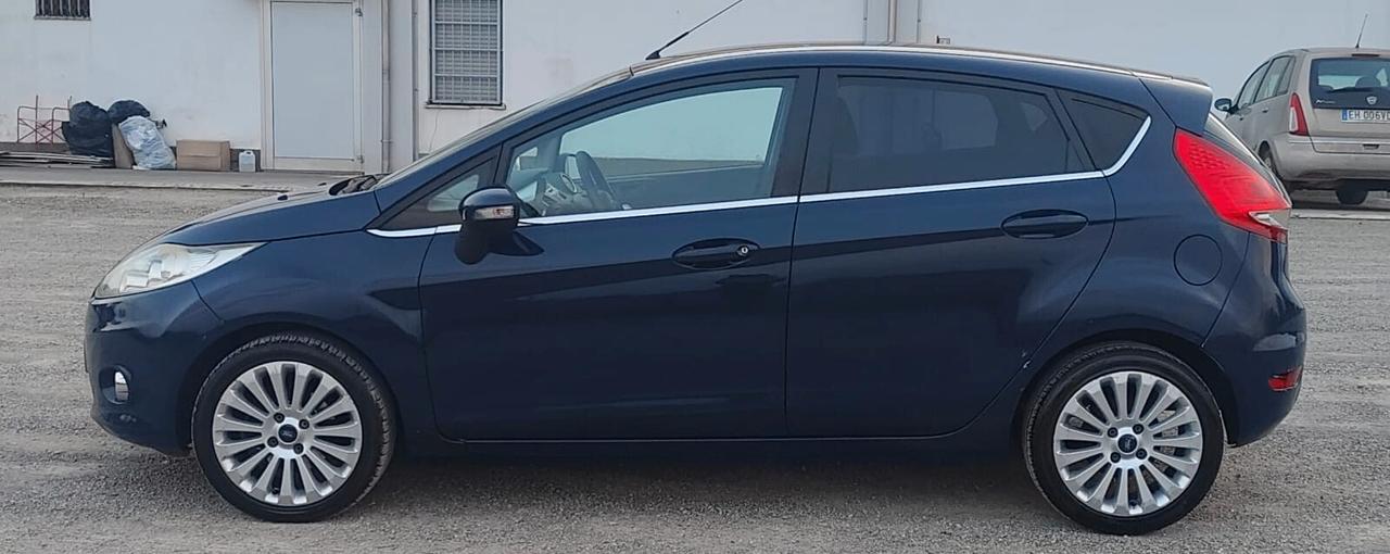 Ford Fiesta 1.4 5 porte Bz.- GPL Titanium