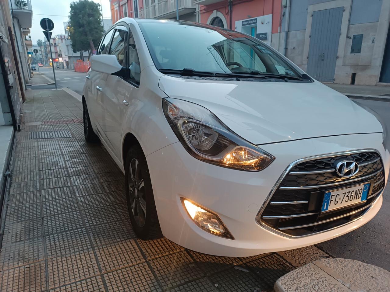 Hyundai iX20 1.4 CRDI 90 CV XPOSSIBLE TETTO APRIBILE FULL