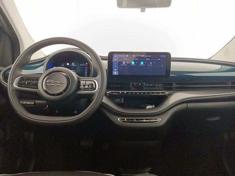 FIAT 500 LA NUOVA E Nuova Hatchback My23 La Nuova - 320 Berlina