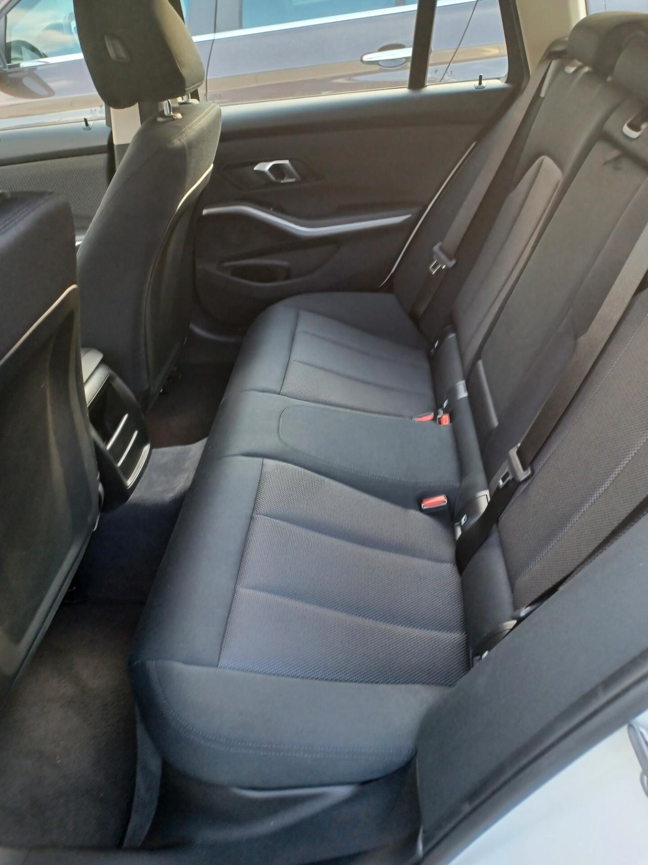 Bmw 318 d 48V Touring ANNO 2021