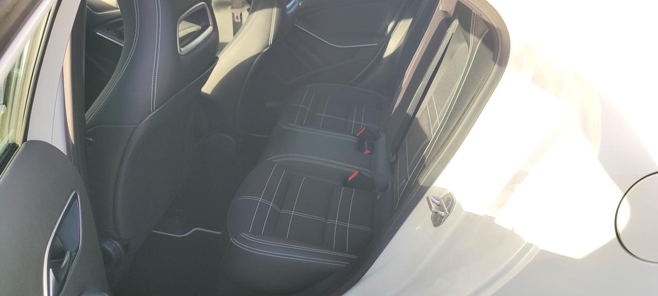 Mercedes-benz A 200 d Automatic Premium