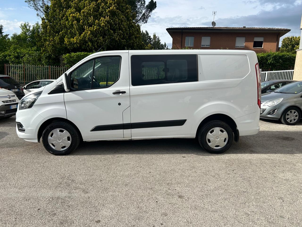 Ford Transit Custom 2.0 TDCi 130 Mixto 5 Posti