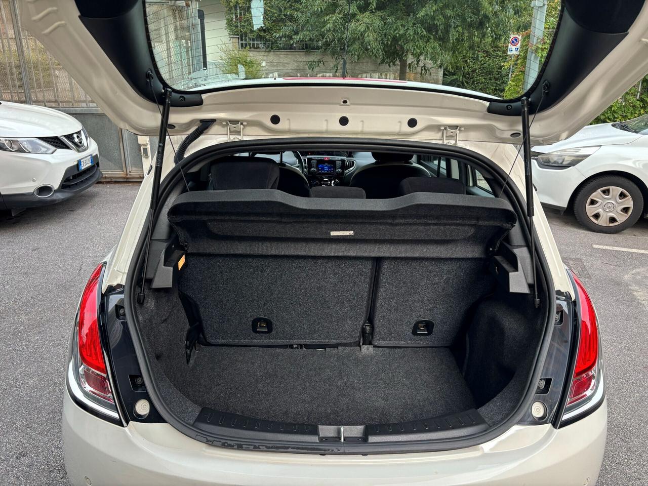 Lancia Ypsilon 1.2 69 CV 5 porte Gold UNIPROPRIETARIO